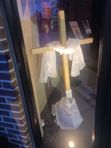 The church proclaims with joy: Jesus is alive.